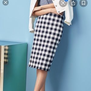Modest Banana Republic plaid midi Pencil skirt